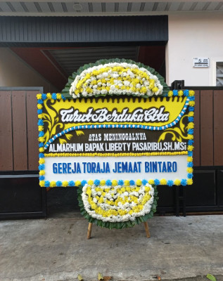 Papan Bunga Duka di Siempat Nempu
