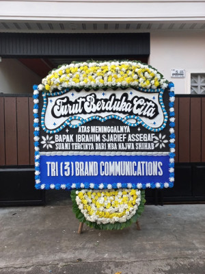 Papan Bunga Duka di Siempat Nempu